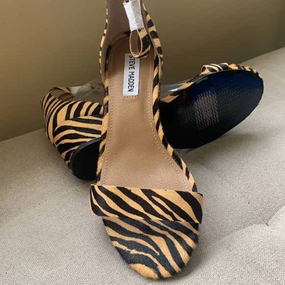 Steve Madden Irenee Sandals Tan Animal Print Cow Hair Low-Block Heel Size 9 Wide - Picture 12 of 12